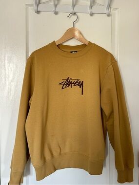 Stussy Women's Mustard Crewneck Sweatshirt with Logo
